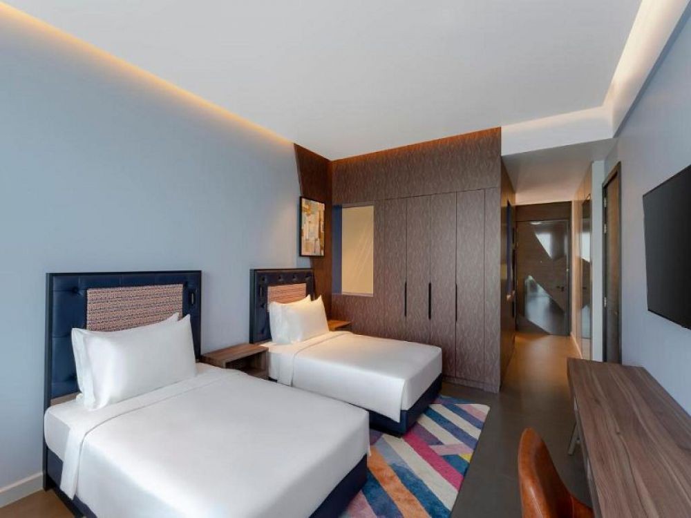 King/Twin Room, Hyatt Centric Jumeirah Dubai 5*