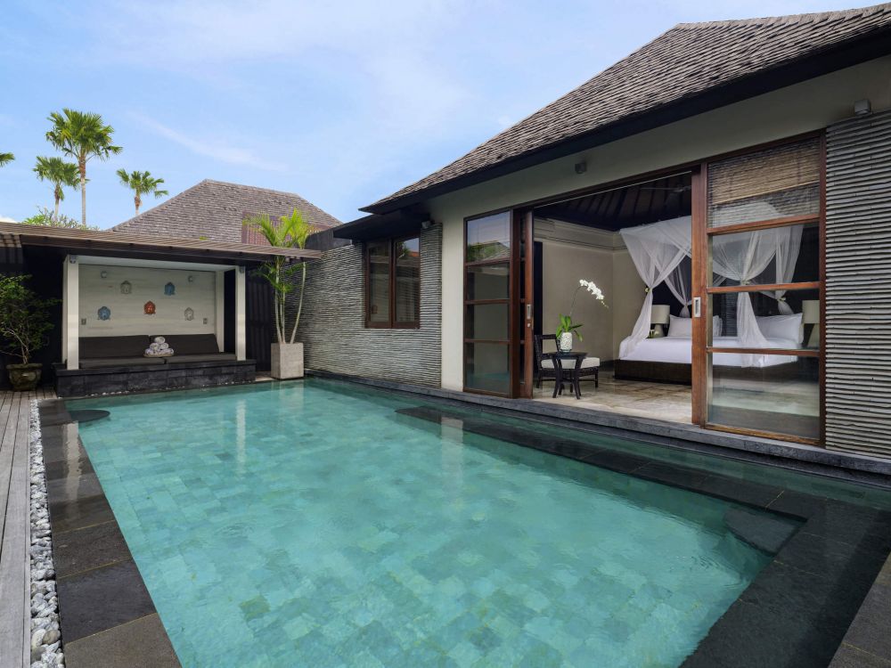 3 Bedroom Royal Pool Villa, Peppers Seminyak 5*