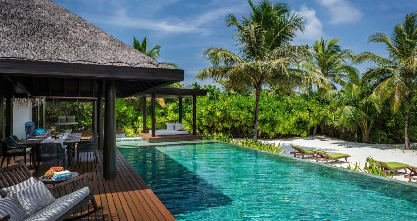 Two Bedroom Beach Pool Residence, Anantara Kihavah Villas 5*