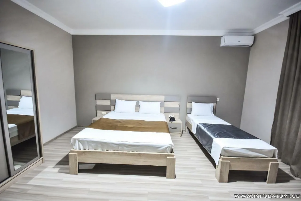 Family room with balcony, Wave 3*