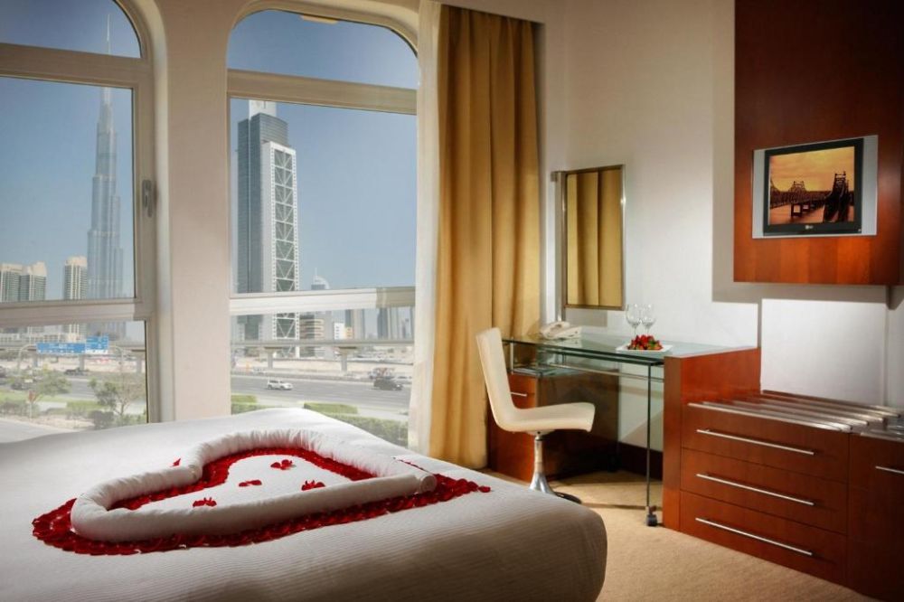 Burj Khalifa View Studio, Villa Rotana 