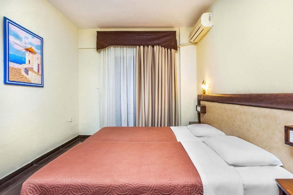 Standard, Elinotel Polis Hotel 3*