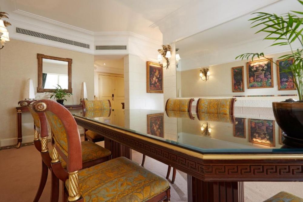 Royal Suite (Presidential Suite), Millennium Plaza Downtown Hotel (ex. Crowne Plaza Dubai Sheikh Zayed Road) 5*