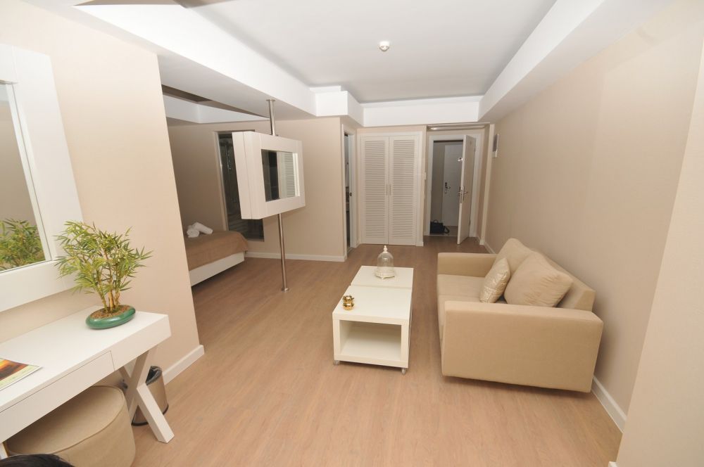 Family room, Alesta Yacht Hotel 