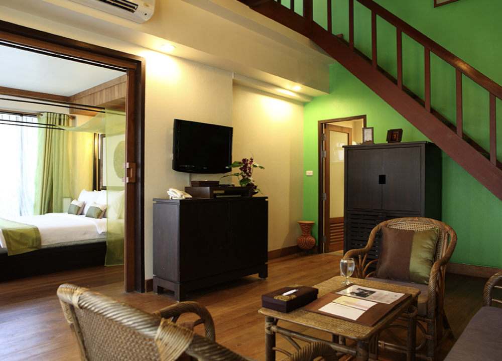 Duplex Suite, Baan Talay Dao 3*