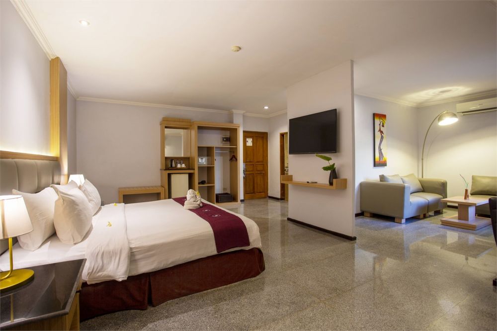 Executive Suite, Famous Hotel Kuta 4*