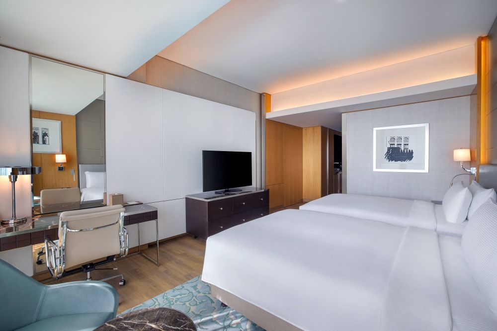 Two Double Beds/King Executive Room With Balcony, Hilton Dubai the Palm 4*