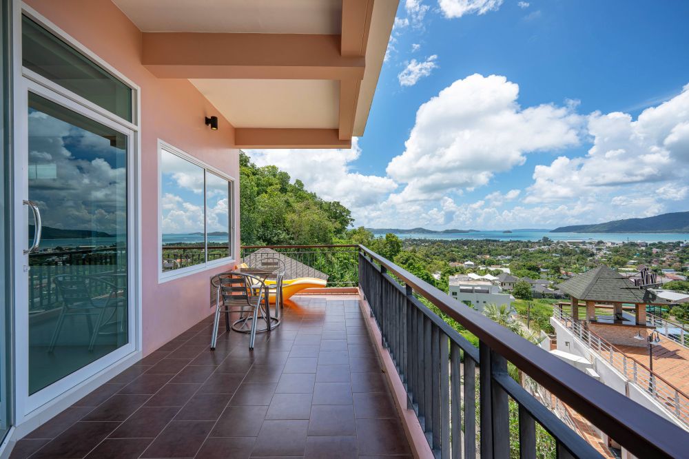 Jacuzzi Suite Sea View, The View Rawada Phuket 4*