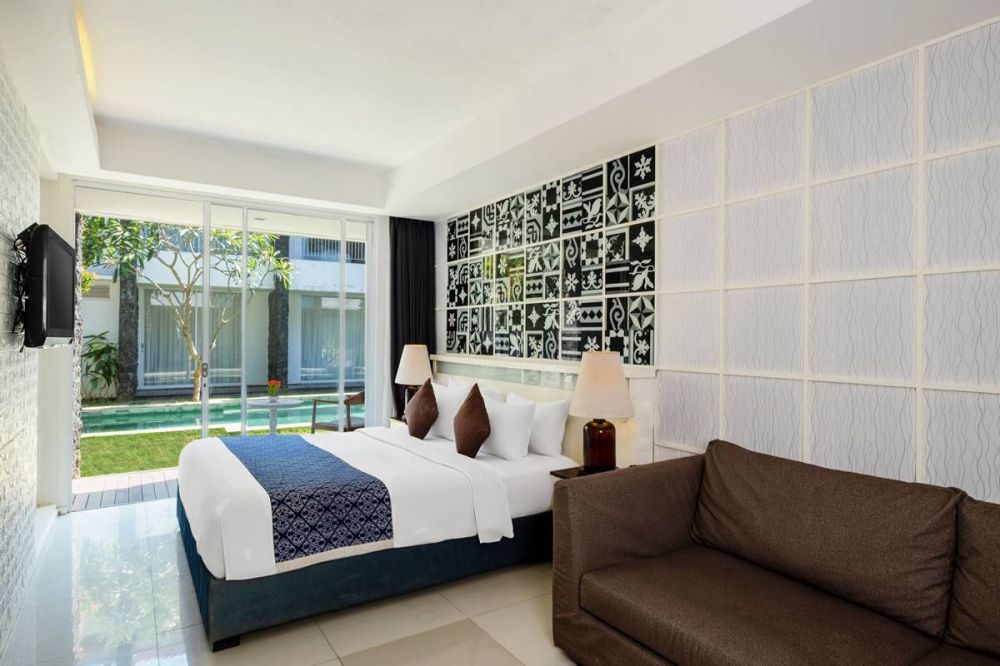 Deluxe Suite Room, The Kanjeng Suites and Villas Sanur 4*