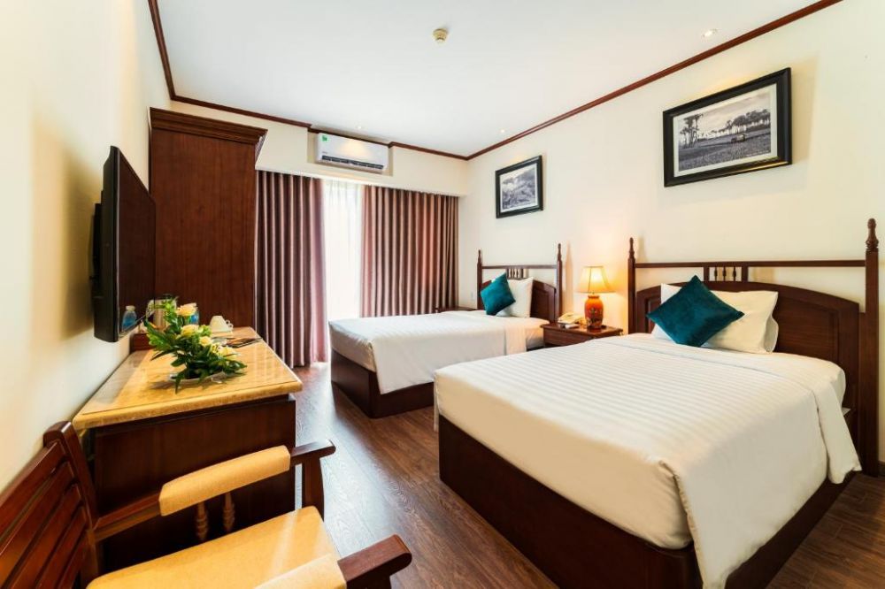 Superior Room with Balcony, Tran Vien Dong 3*