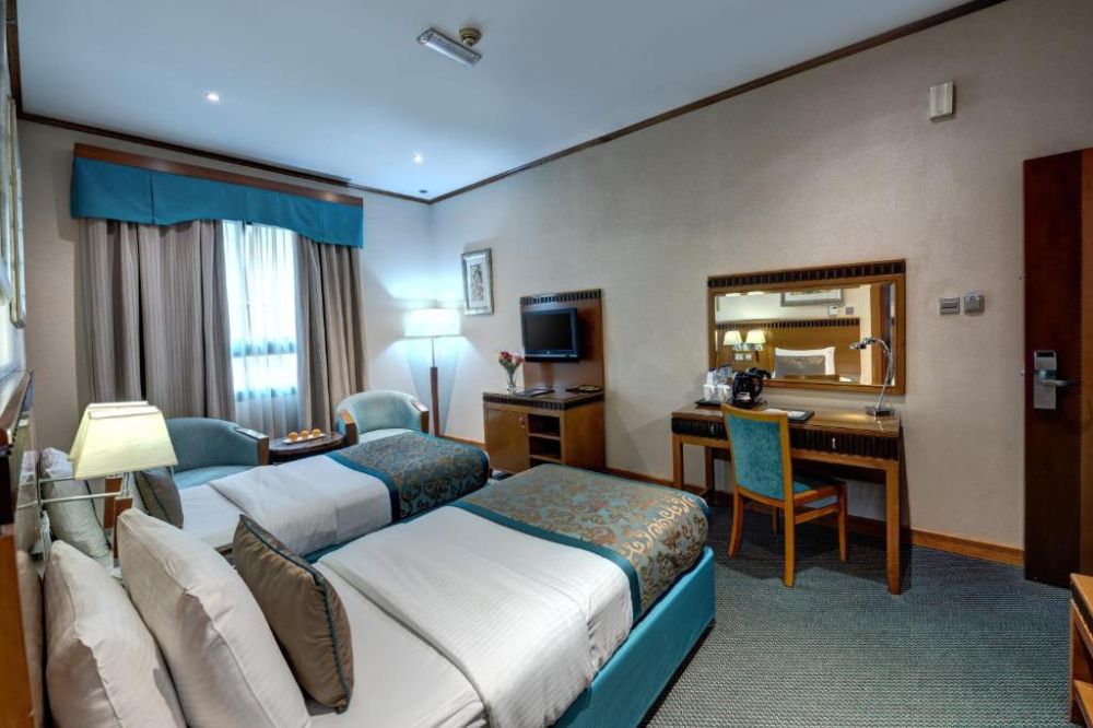 Superior Room, Golden Tulip Al Barsha Hotel 4*