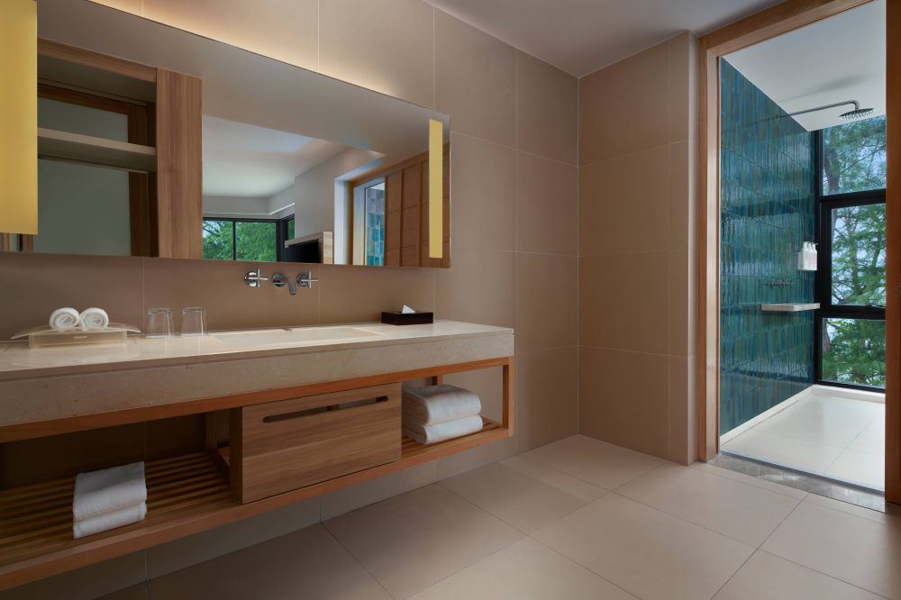 1 Bedroom Suite, Oceanfront, Le Meridien Phuket Mai Khao Beach Resort 4+