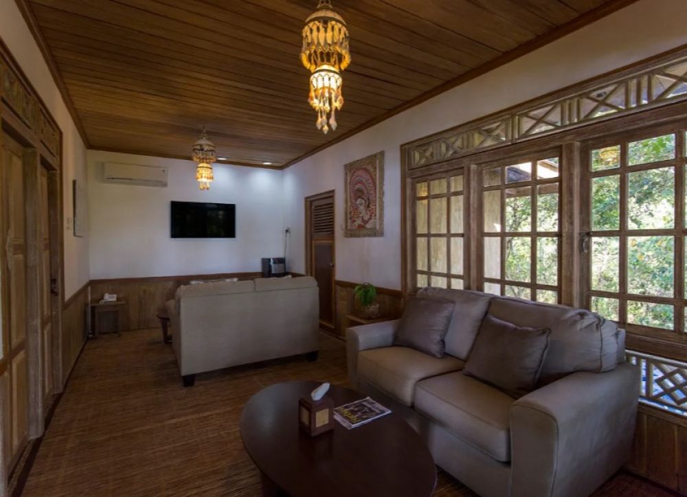 Baluran - 2 Bedrooms House Camp, Menjangan Ecolodge 3*