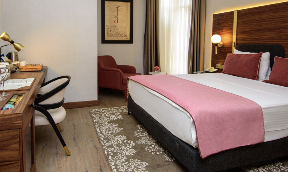 Standard, Tiflis Palace 4*