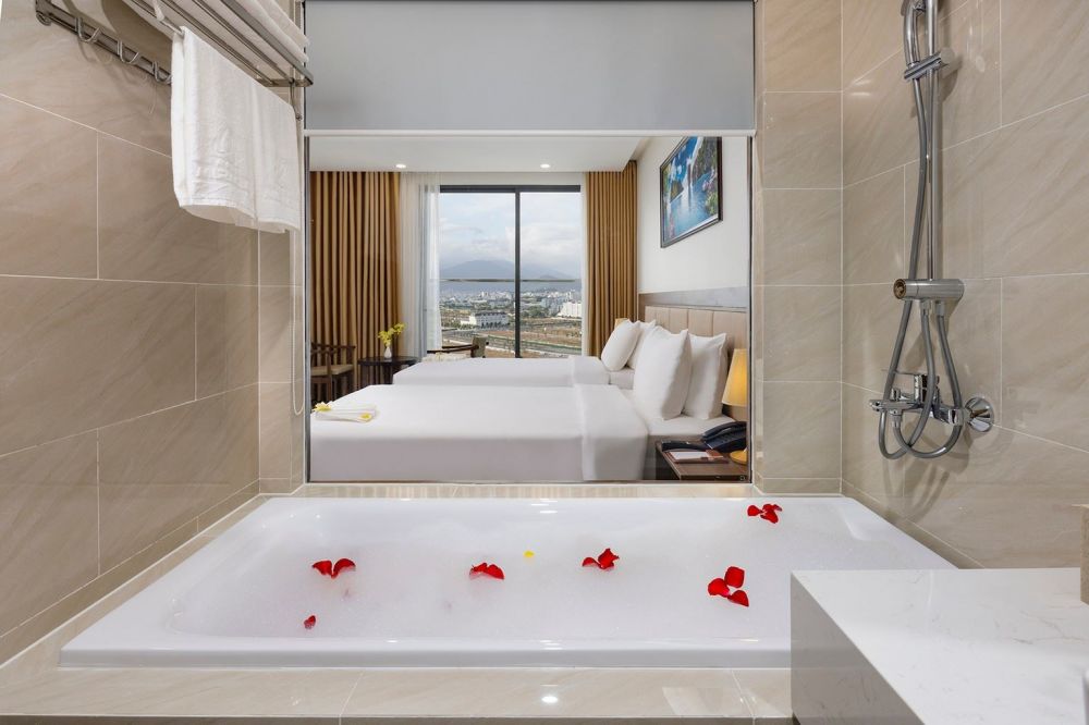 Senior Deluxe, Miracle Luxury Nha Trang 4*