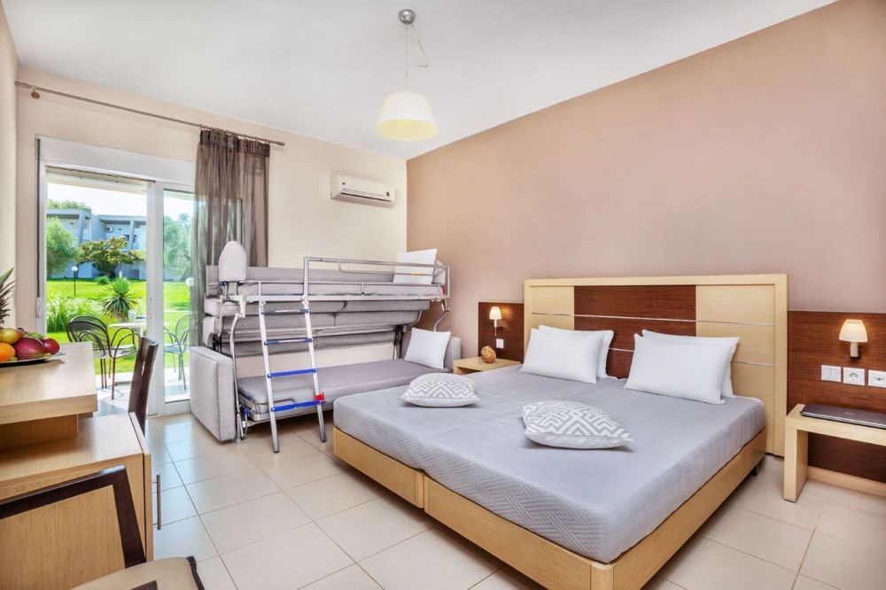 Family Room, Iris Hotel Siviri 3*