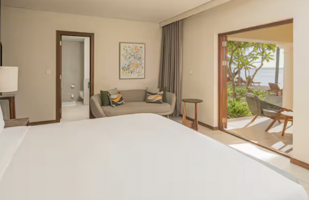 Beachfront Honeymoon Suite, Hilton Mauritius Resort & SPA 5*