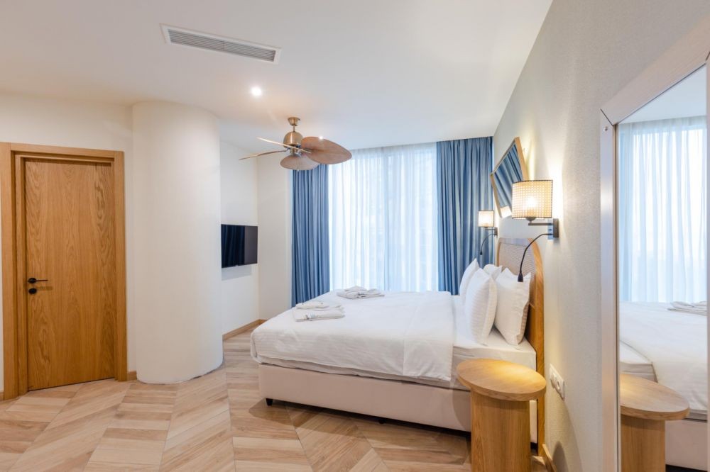 Standard, Miramar Luxury Residences 5*