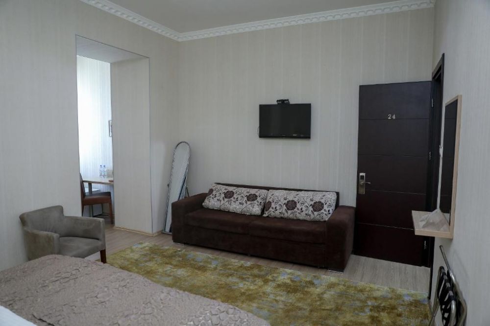 Standard TRPL, Rustaveli Palace 4*