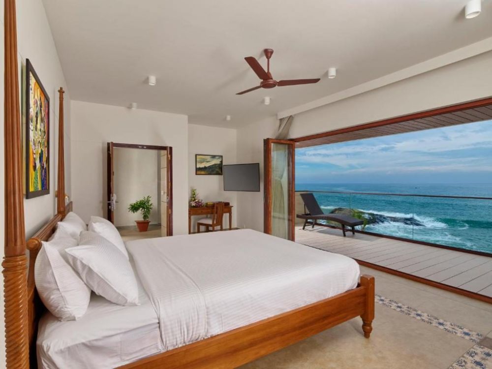 Ocean View Luxury Suite, Rockholm Beach Resort 4*