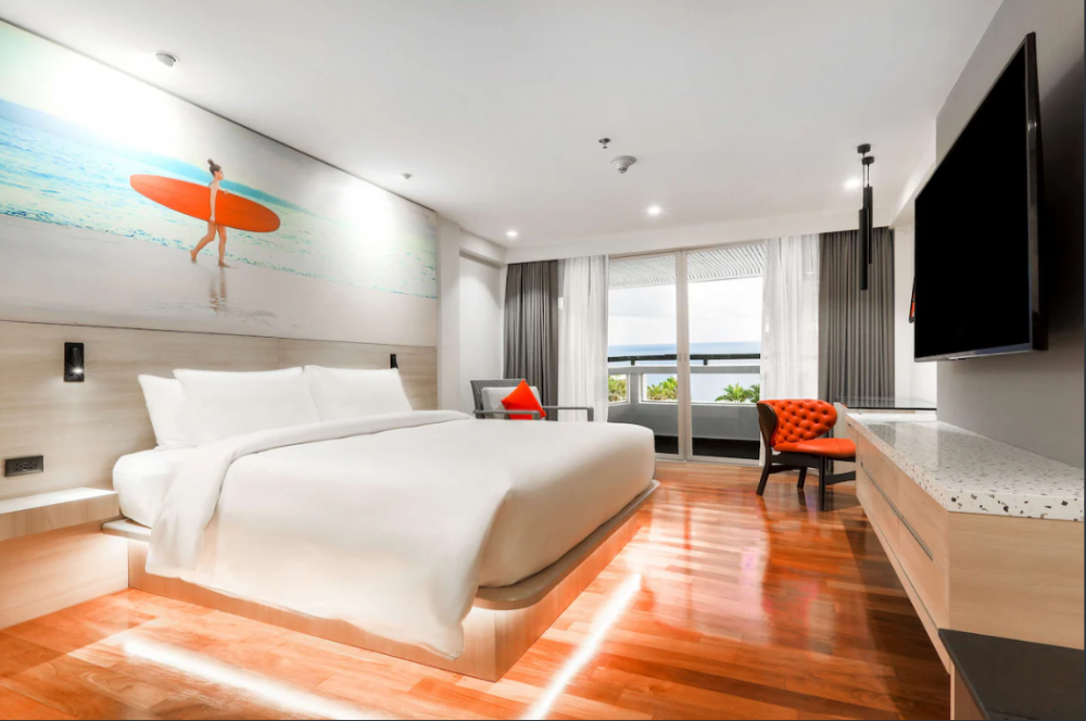 Deluxe Seaview, Radisson Red Phuket Patong Beach 5*