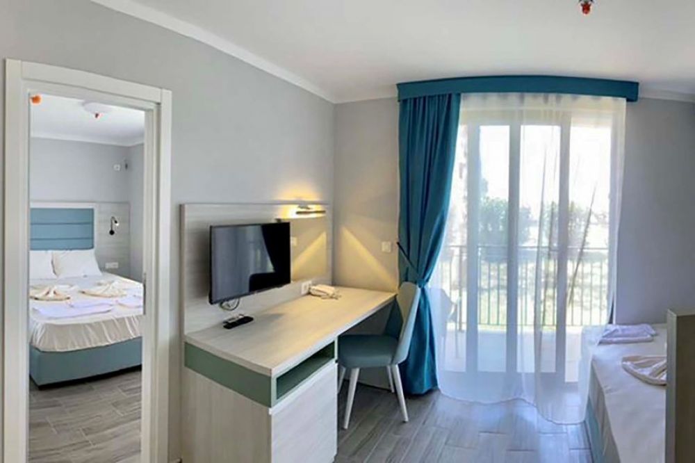 Family APP, Pearl Beach 4*
