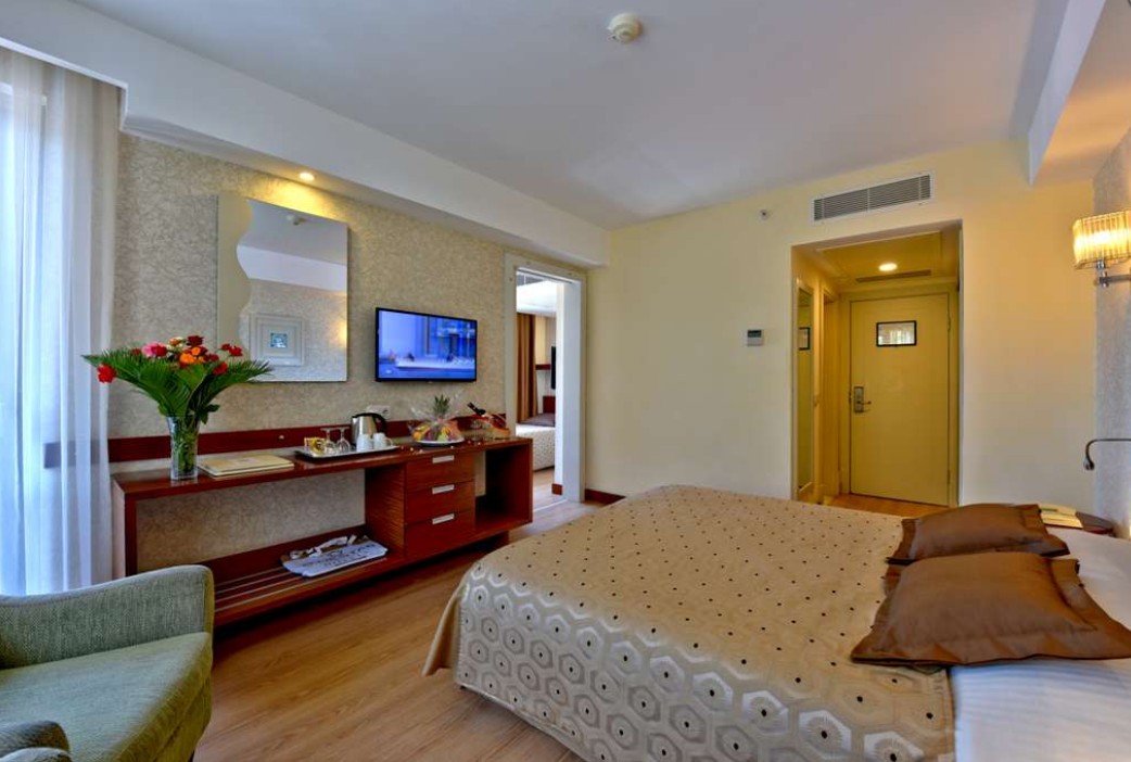 Family Room, Side Star Beach 5*