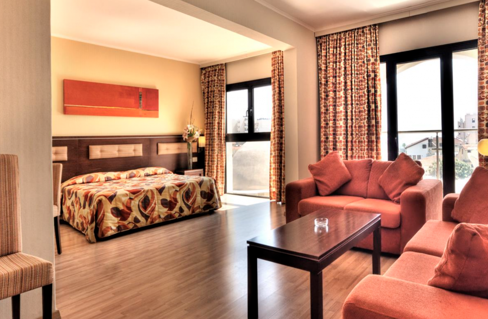 DOUBLE SUITE, Livadhiotis City Hotel 3*