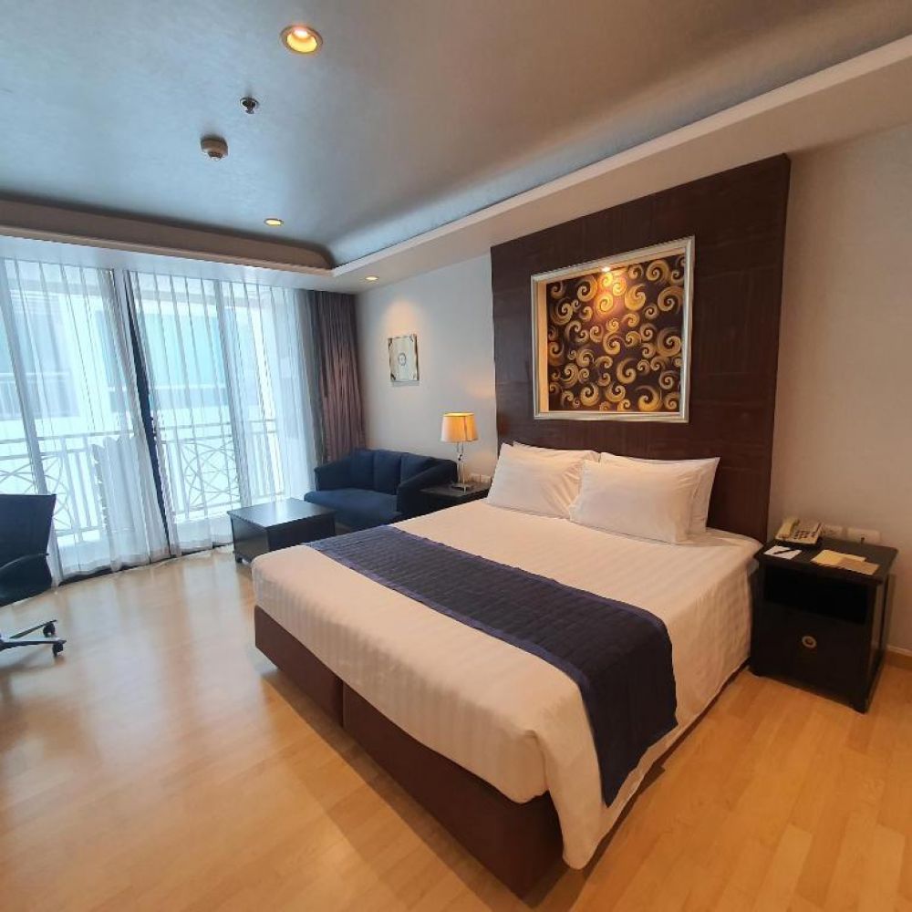 Premier Studio, Admiral Premier Bangkok 4*