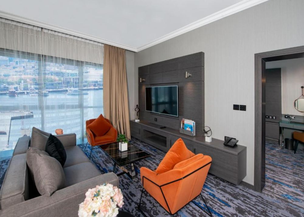 One Bedroom Suite, Edge Creekside Hotel 4*