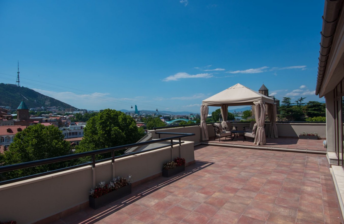 EXECUTIVE SUITE, Tiflis Palace 4*