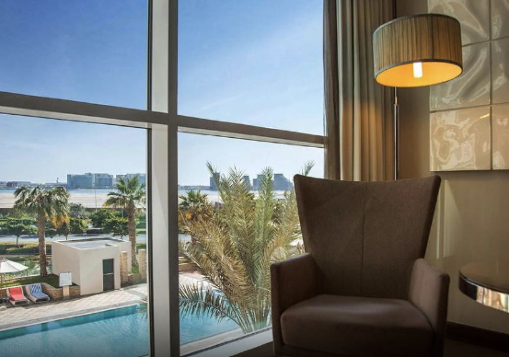 1 Queen Family Suite Pool View, Yas Plaza Circuit (ex. Centro Yas Island Rotana) 3*