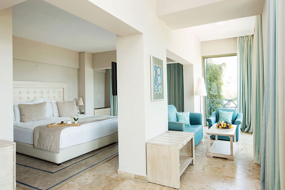 Deluxe Suite, Marti La Perla 4*