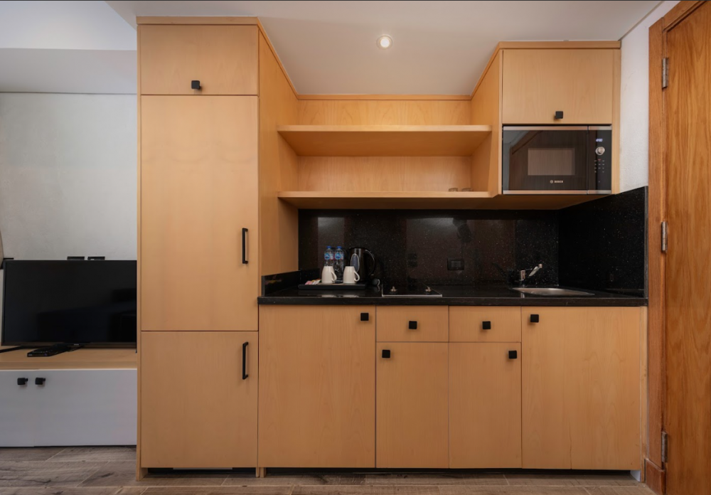 Creek Studio, Creek Hotel 4*