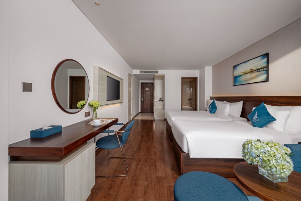 Grand Beach Front Triple, Canvas Danang Beach Hotel 4*