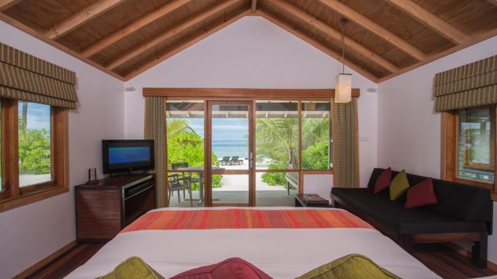 O Beach Villa, Kuredu Island Resort 4*