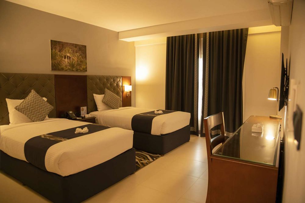 Two Bedroom Suite, Tulip Inn Majan 4*