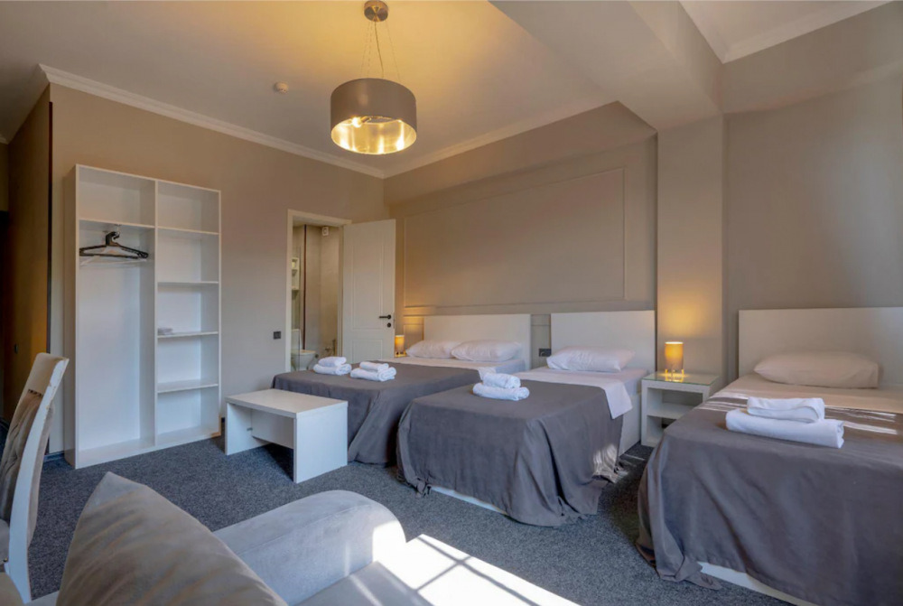 Quadriple City View, Piazza Tbilisi 3*