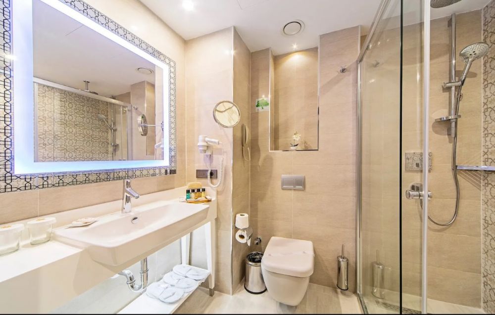 Standard, Mukarnas Taksim Hotel 4*