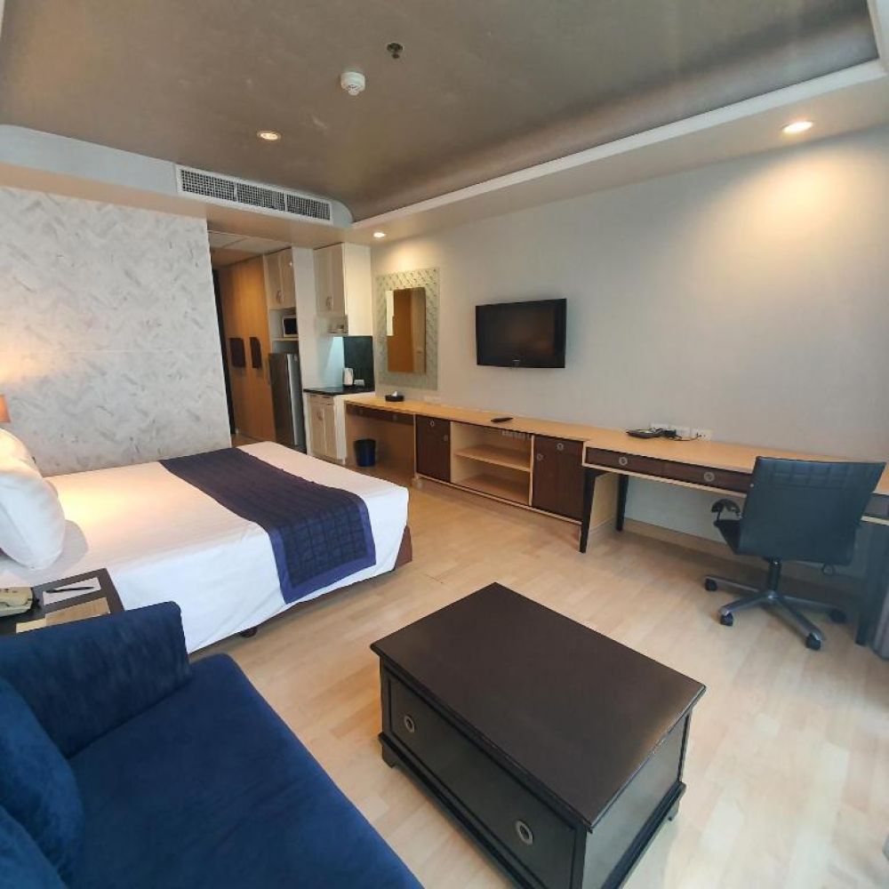 Superior Studio, Admiral Premier Bangkok 4*