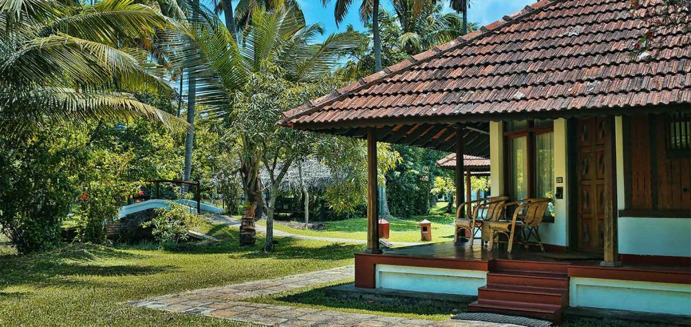 Heritage Bunglaow A/C, Coconut Lagoon 5*