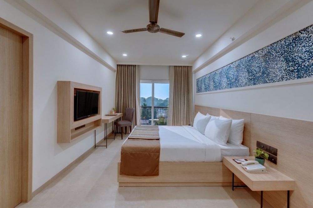 Wintergreen Room, Fern Habitat Candolim 4*