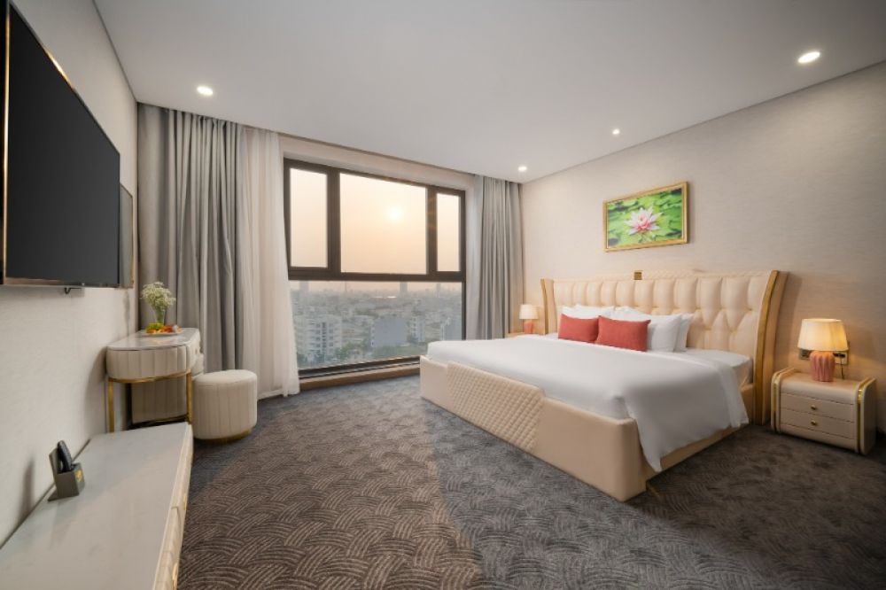 Presidential Suite, Golden Lotus Grand Hotel 4*