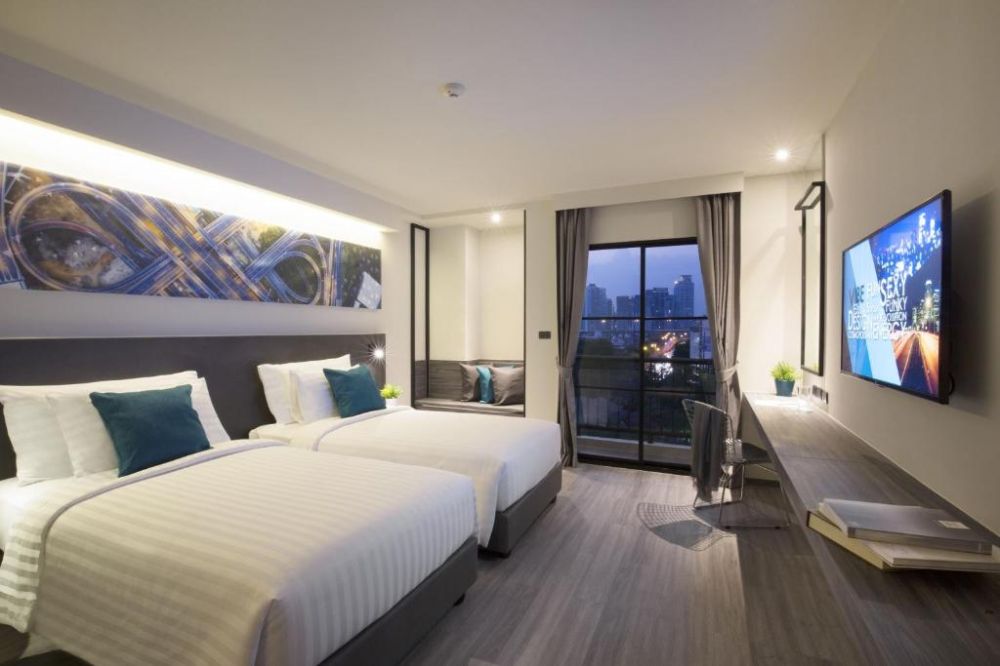 Standard, Cross Vibe Bangkok Sukhumvit Hotel 4*