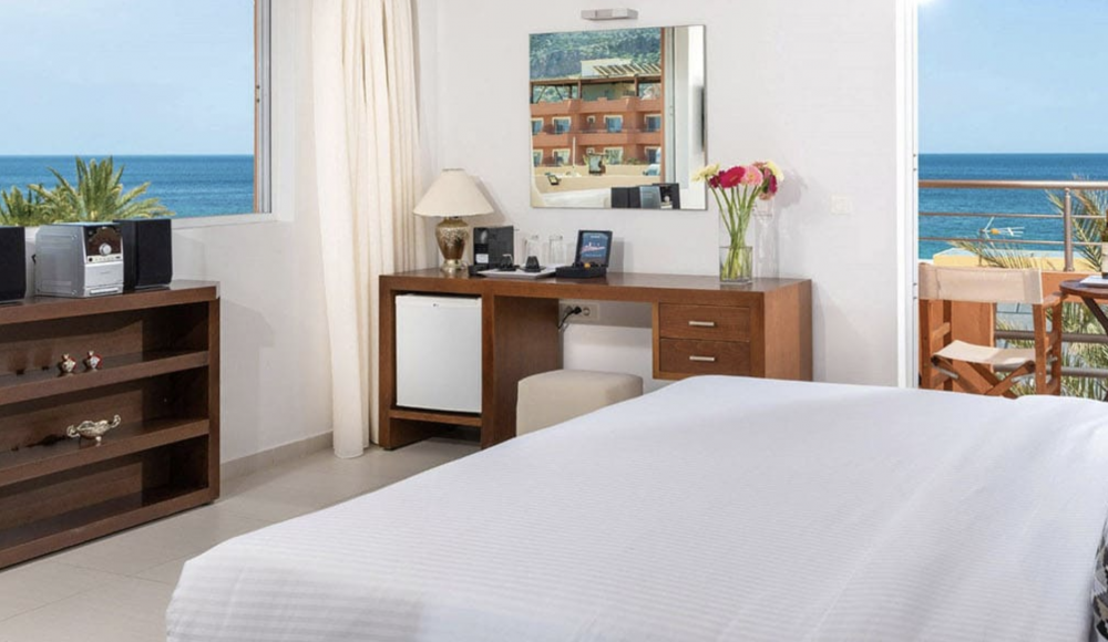 AQUA MARINE SUITE SEA VIEW, High Beach Hotel 4*