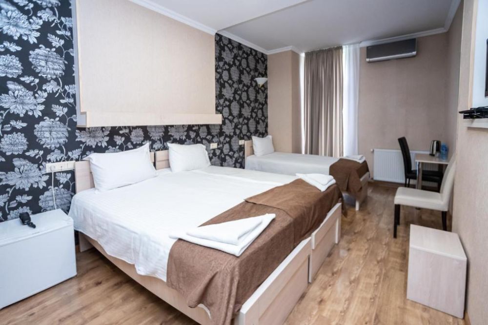 Standard Triple Room, Tiflis 3*