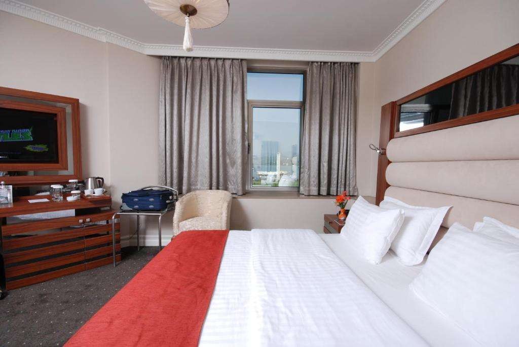 Standard, Batumi World Palace 4*