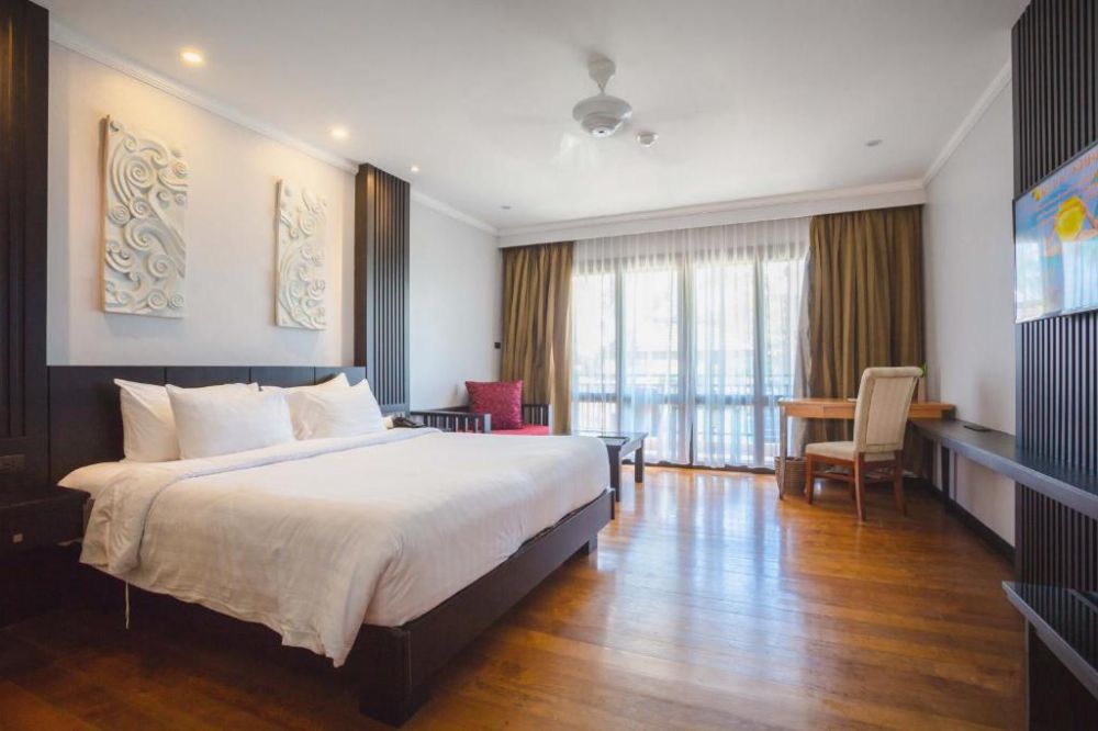 Grand Deluxe Ocean Facing/ Premium Wing, Emerald Cove Koh Chang 5*