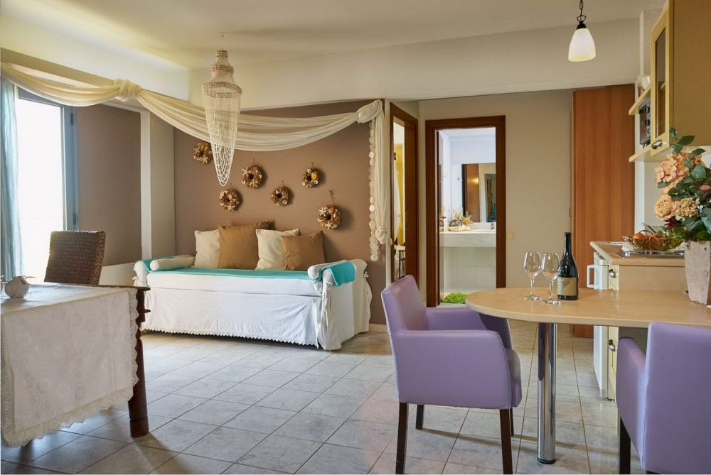 Deluxe Suite Sea View, Golden Bay Hotel Apartments 3*