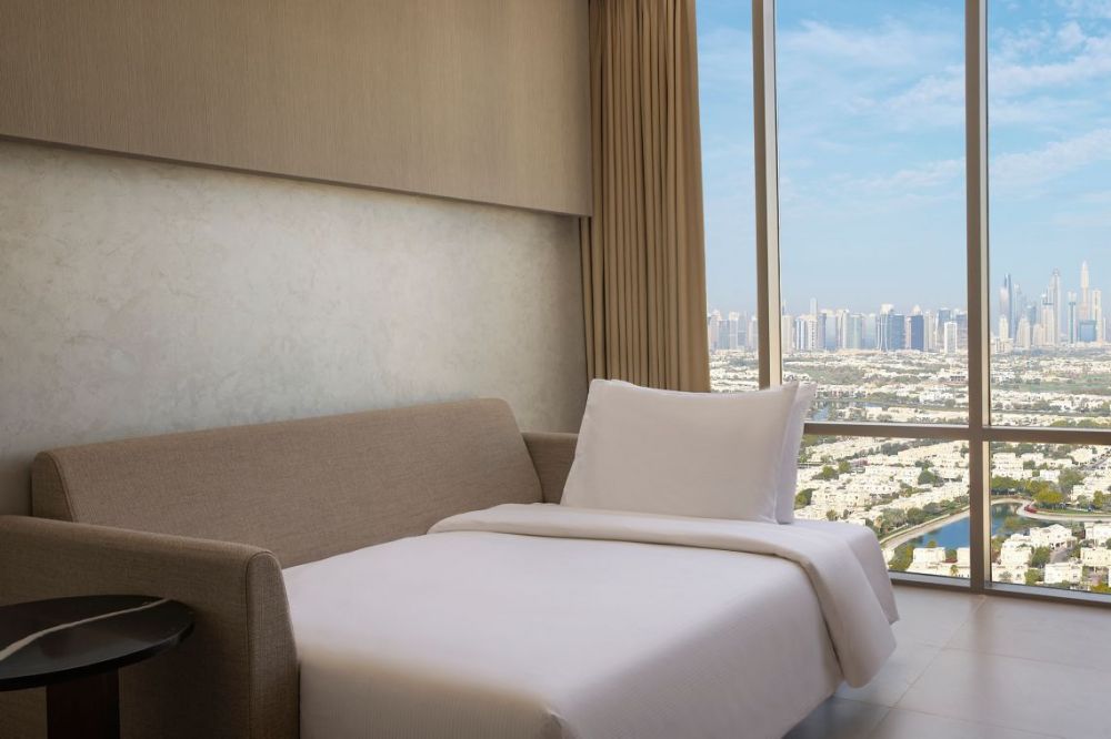 Club Suite, Hotel Local Dubai, Jumeirah Village Triangle, Autograph Collection 4*